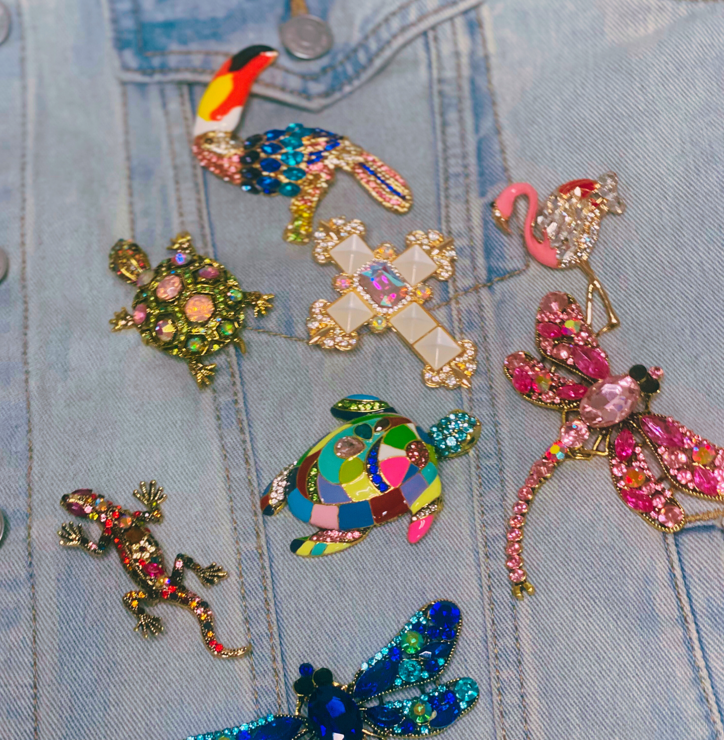 GLAM SHELL Brooches